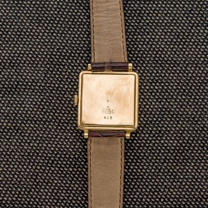 JACQUET DROZ Square wristwatch in 18K yellow gold (750 thousandths). Engine-turned...