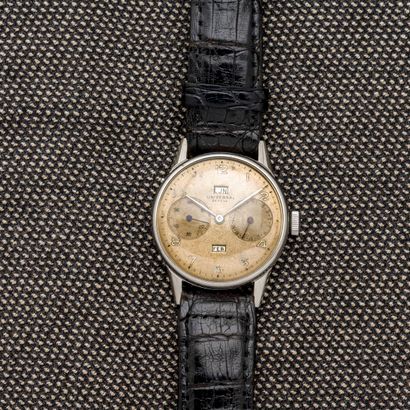 UNIVERSAL GENEVE, vers 1940 
Steel wristwatch with gilded railroad dial, and Arabic...