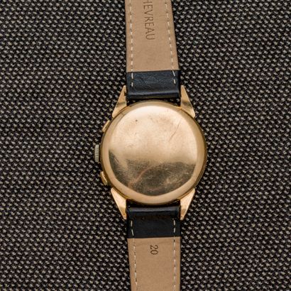 null DREFFA, vers 1940 

Montre bracelet chronographe en or jaune 18 carats (750...