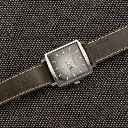 null GIRARD PERREGAUX - Gyromatic 

Square steel bracelet watch with clip-on back....