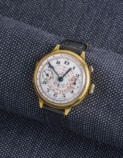 EBERHARD Chronographe télémètre monopoussoir en or jaune 18 carats (750 millièmes)...