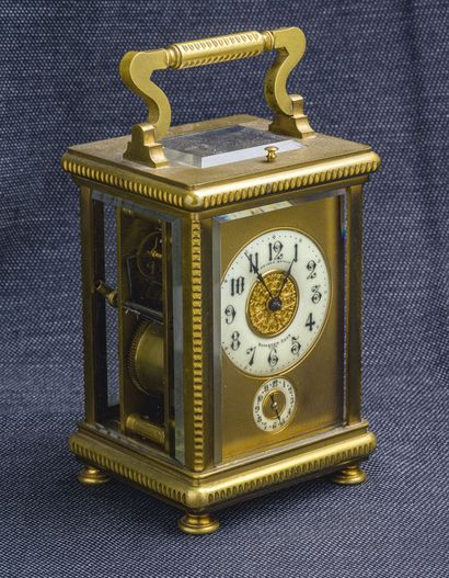 ANTONY BAILLY, Vers 1900 Travelling officer's clock with bell produced for the house...