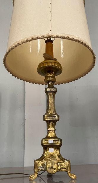 null Lamp candle pick in gold metal mounted in lamp