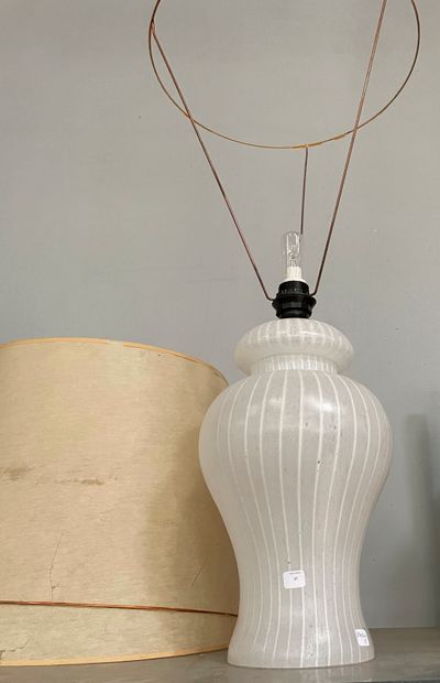 null Opaque glass lamp