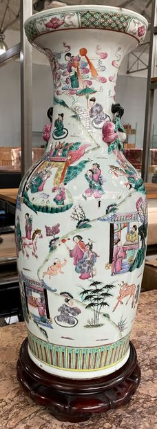 null Chine fin XIXème, début XXème

Vase balustre en porcelaine de Chine à décor...