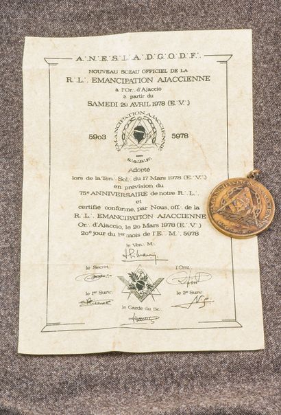 null Médaille en bronze Loge Emancipation Ajaccio GODF 5903-5978 75ème anniversaire...