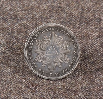 null Médaille argentée Loge de Saint Jean de Palestine Orient de Paris:. Anno 5806

Diam.:...