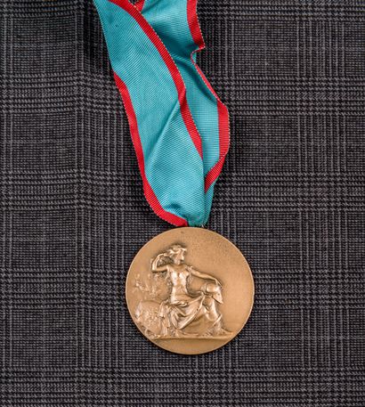 null Médaille en bronze de loge gravée Scarlett Fresson 7 mai 5968

Diam.: 5 cm