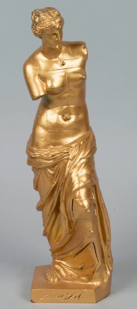 D'après Salvador DALI (1904-1989), Vénus à tiroirs

Epreuve en bronze redorée signée...