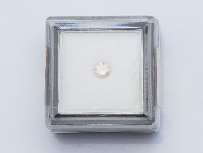 null Diamant sous scellé de taille ronde pesant 0,34 carat de couleur Light Brown,...