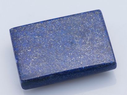 null Importante pierre de Lapis-Lazulis rectangulaire, pesant 815 carats environ....