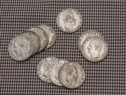 null Lot de pièces en argent comprenant : 

- quatre pièces de 5 francs belge Léopold...