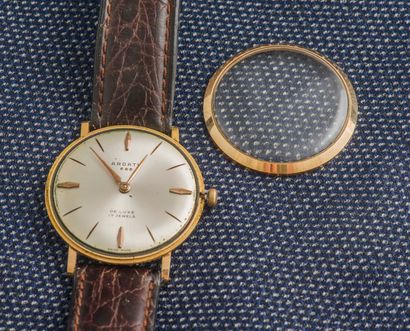 ARDATH Classic watch, the case in 18K yellow gold (750 ‰) with clipped back (numbered),...