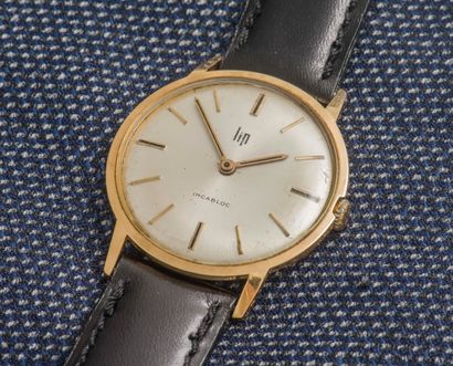 LIP 18K yellow gold (750 ‰) watch, round case with clipped back (signed and numbered)....