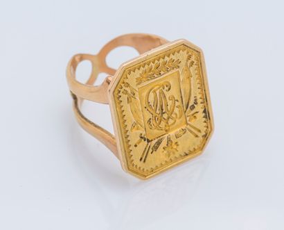 null A 14-karat yellow gold (585 ‰) seal ring the rectangular bezel with cut sides...