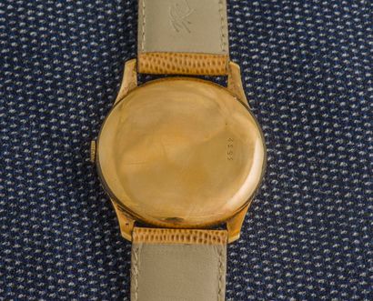 BAUME & MERCIER Classic 18K (750 ‰) yellow gold watch, the round case with clipped...
