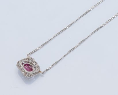 null Necklace composed of a chain and a pendant in 18K white gold (750 ‰) of rectangular...