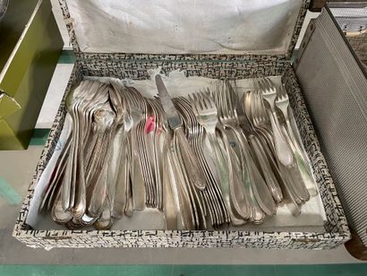 null Important set of silver plated cutlery