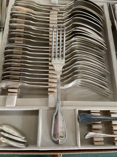 null Part of a cutlery set comprising 12 large cutlery items, 6 knives, 3 coffee...