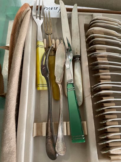 null Part of a cutlery set comprising 12 large cutlery items, 6 knives, 3 coffee...