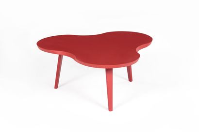 null Table basse modèle Cloud médium en bois laqué rouge 

H. 36,5 cm 

Prix de vente...