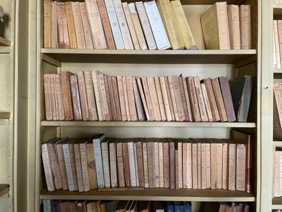 null Handles of literature: paperback and bound books. Editions Grasset, Gallimard...