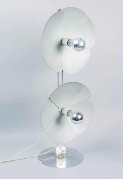 Olivier MOURGUE, pour DISDEROT, Metal "flowers" lamp with two deflectors

H : 82...