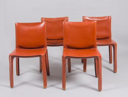 Mario Bellini, Editions CASSINA 

Suite de 4 chaises en cuir terracotta modèle 412...