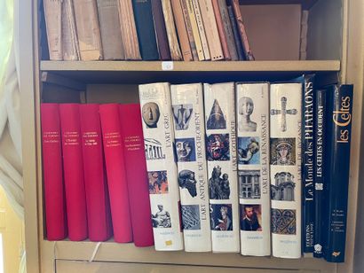 [Fine Arts] Collection of books including...