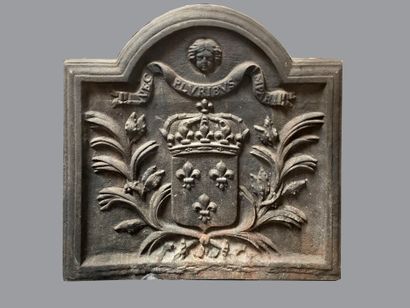 null Importante plaque en fonte de fer aux armes de France

91,5 x 93,5 cm