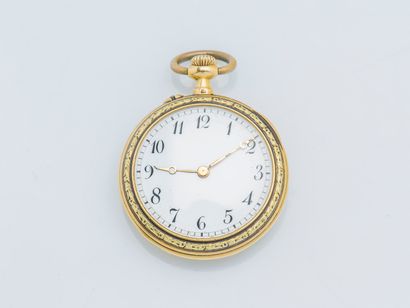 null 18K (750 ‰) yellow gold collar watch, the white enamel dial with a railway,...