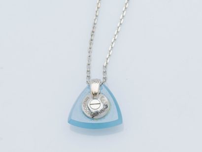 MAUBOUSSIN An 18K (750 ‰) white gold pendant and chain set with a polished triangular...