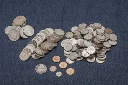 null Lot de pièces en argent comprenant : 21 pièces de 50 Francs Hercule, 39 pièces...