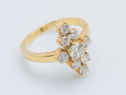 Duchess ring in 18k yellow gold (750 ‰) set with brilliant-cut diamonds, the main...