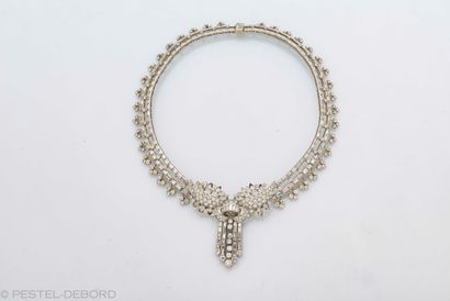 Henri MARTIN Importante rivière de diamants en or gris 18 carats (750 ‰). Le collier...