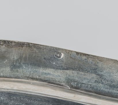 PIAULT-LINZELER Plat de forme ovale en argent (925 ‰), modèle à filets contours chantourné...