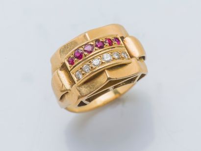  Bague à pont en or rose 18 carats (750 millième) sertie d’une ligne de diamants...