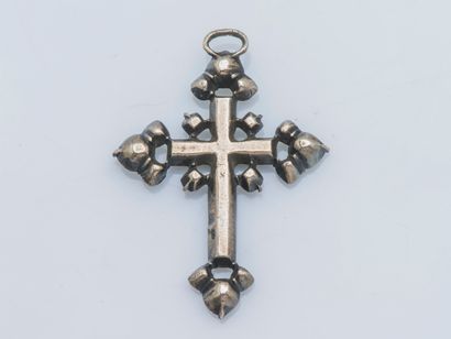  Silver cross pendant (800 ‰) enhanced with colorless rhinestones. 
Height : 5,3...