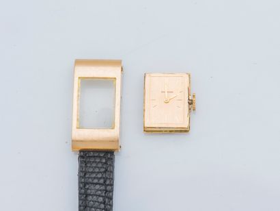 BOUCHERON , vers 1968 Ladies' watch model Reflet, rectangular case in 18K (750 ‰)...