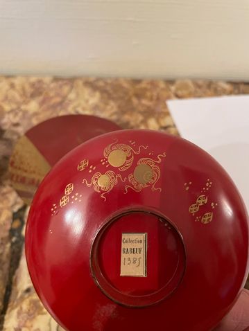 null Set of 4 Japanese lacquerware dishes

Label RABEUF collection

D : 11,5 and...