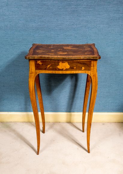 null Small rectangular coffee table inlaid with flowers, opening with a side drawer,...