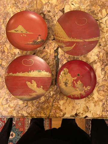 null Set of 4 Japanese lacquerware dishes

Label RABEUF collection

D : 11,5 and...