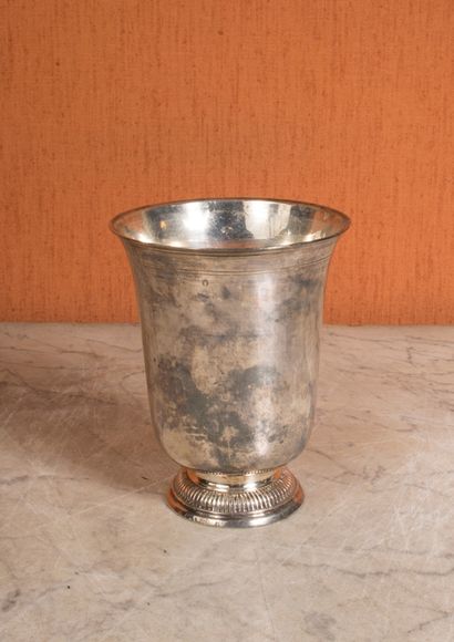 Timbale on pedestal in silver

French work...