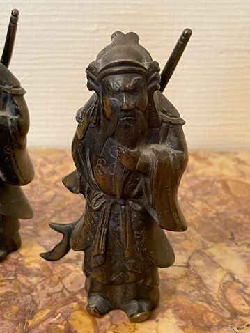 null Pair of bronze subjects representing Chinese warriors

H : 11 cm