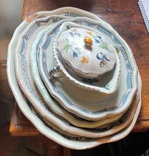 Lot of earthenware dishes