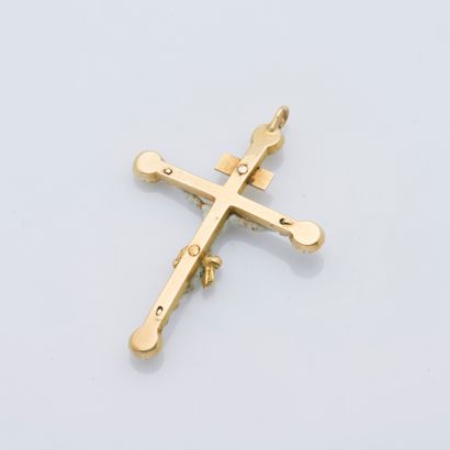 null Pendentif crucifix en or jaune 18 carats (750 ‰) le Christ recouvert d'émail...