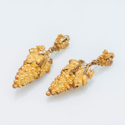 null Paire de pendants d’oreilles dites de matelotes en or jaune 18 carats (750 ‰)...