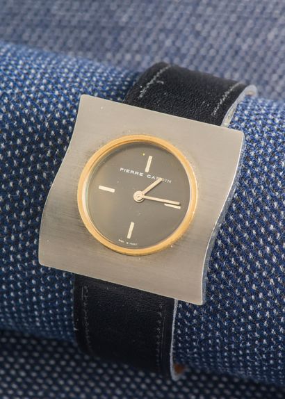 Pierre CARDIN et JAEGER vers 1970 Montre bracelet, le boîtier en acier de forme carrée...