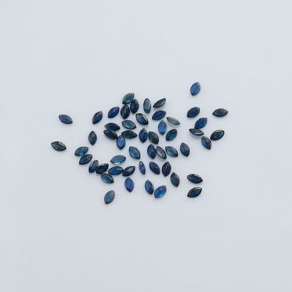 null Lot of 52 sapphires navette on paper, each calibrating 5 x 3 mm approximately...