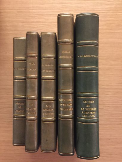 VENERIE VÉNERIE.— PERCEVAL. Déduits de chasse. 1898.– VIALAR. La grande meute. 1950.–...